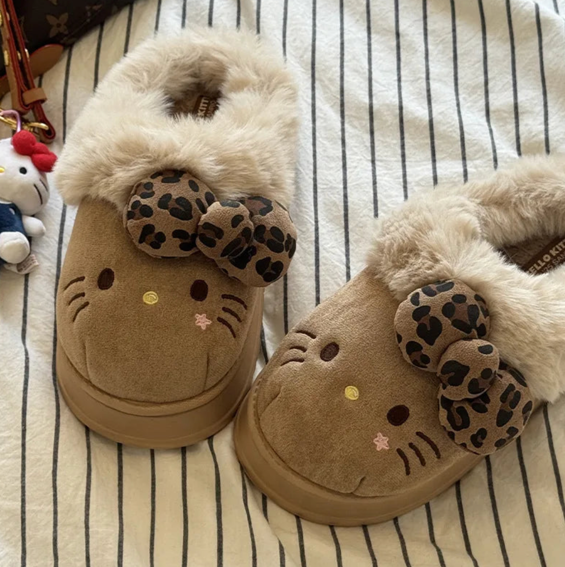 Hello Kitty UGG boty