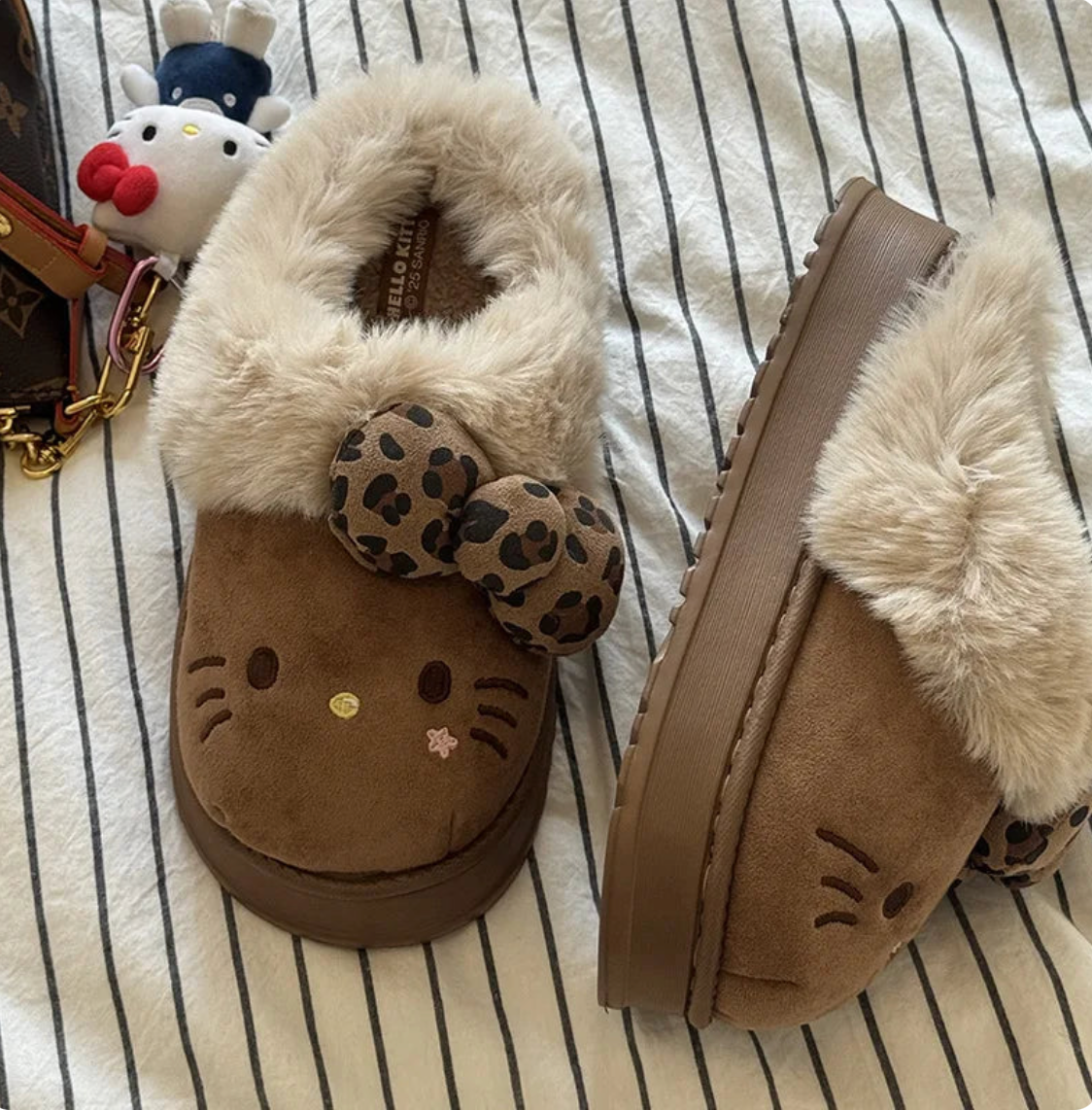 Hello Kitty UGG boty